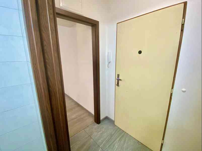 Pronájem krásného bytu 2+kk po kompletní renovaci. Roztoky - foto 32