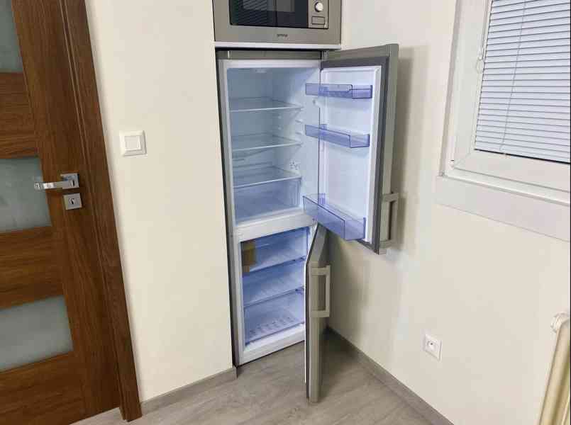 Pronájem krásného bytu 2+kk po kompletní renovaci. Roztoky - foto 9