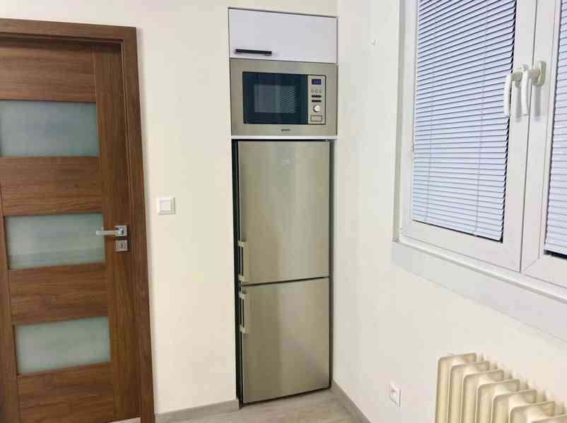Pronájem krásného bytu 2+kk po kompletní renovaci. Roztoky - foto 7