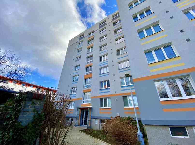 Pronájem krásného bytu 2+kk po kompletní renovaci. Roztoky - foto 34