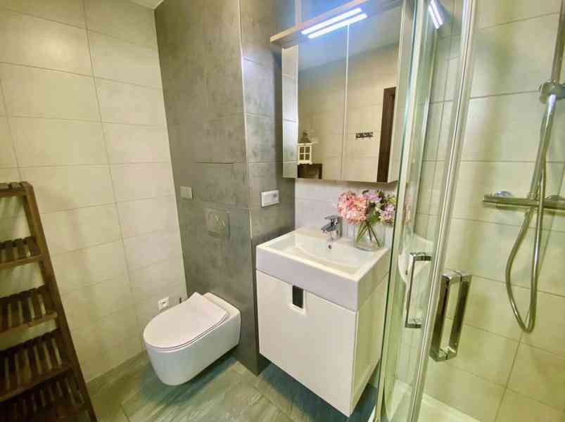 Pronájem krásného bytu 2+kk po kompletní renovaci. Roztoky - foto 23