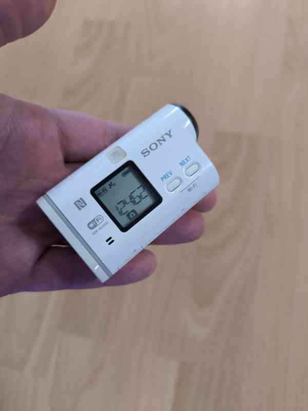 Sony HDR-AS100VW + sportovní set - foto 4