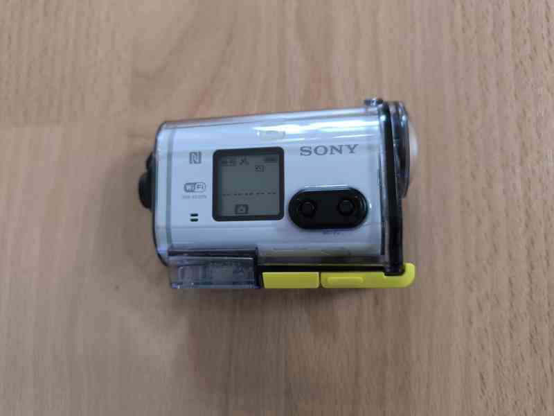 Sony HDR-AS100VW + sportovní set - foto 2