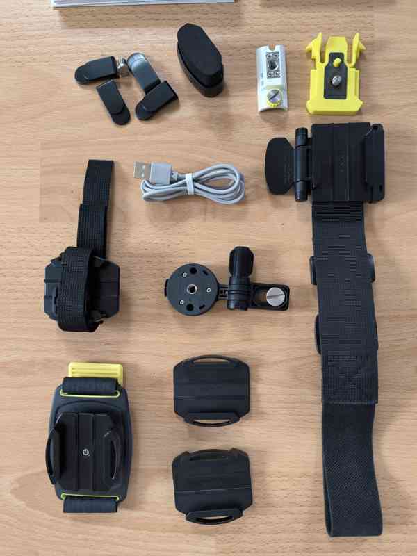 Sony HDR-AS100VW + sportovní set - foto 9