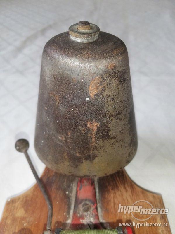 Zvonek s dřevěným poklopem - cca 1920 - foto 4