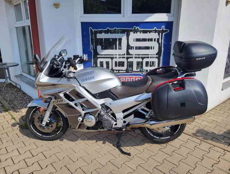 Yamaha FJR 1300 - foto 2