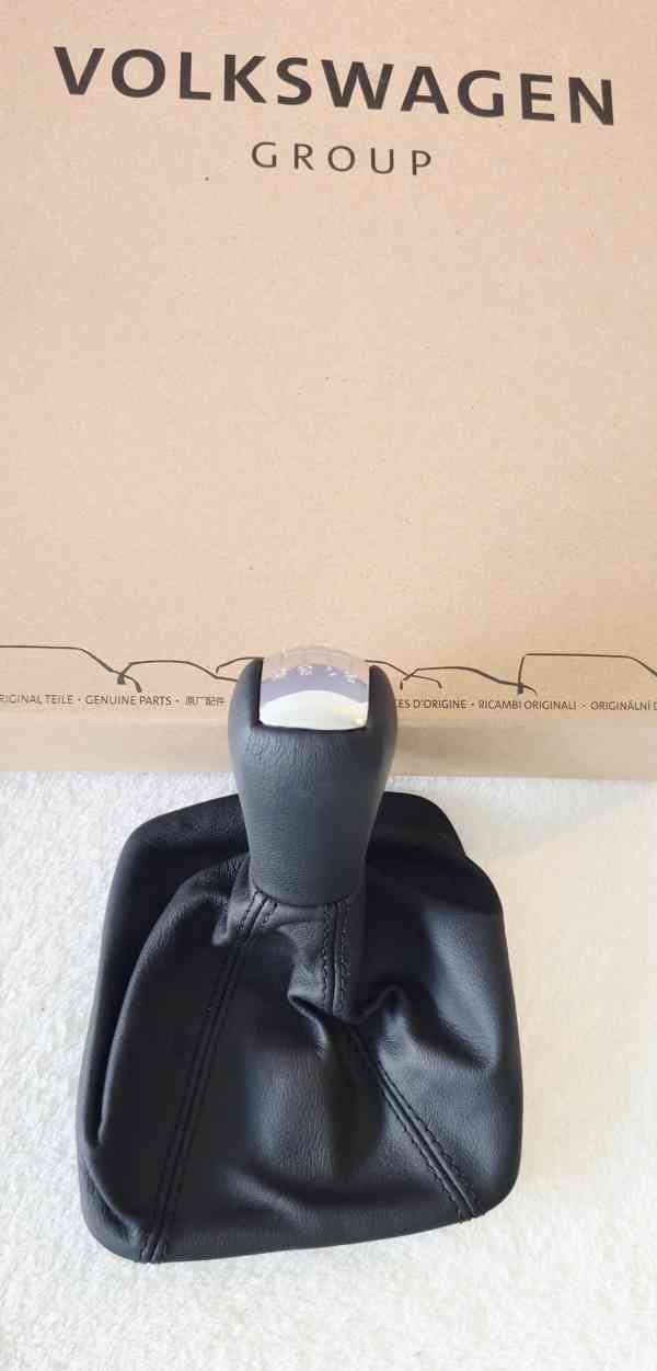 NOVÁ ORIGINÁL Řadící páka kůže Škoda Octavia II 1Z1711113G - foto 3