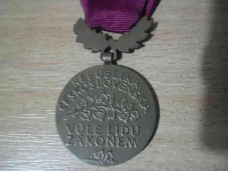 Řád 25. února - Vůle lidu zákonem - foto 4