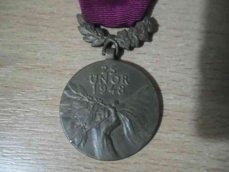 Řád 25. února - Vůle lidu zákonem - foto 3