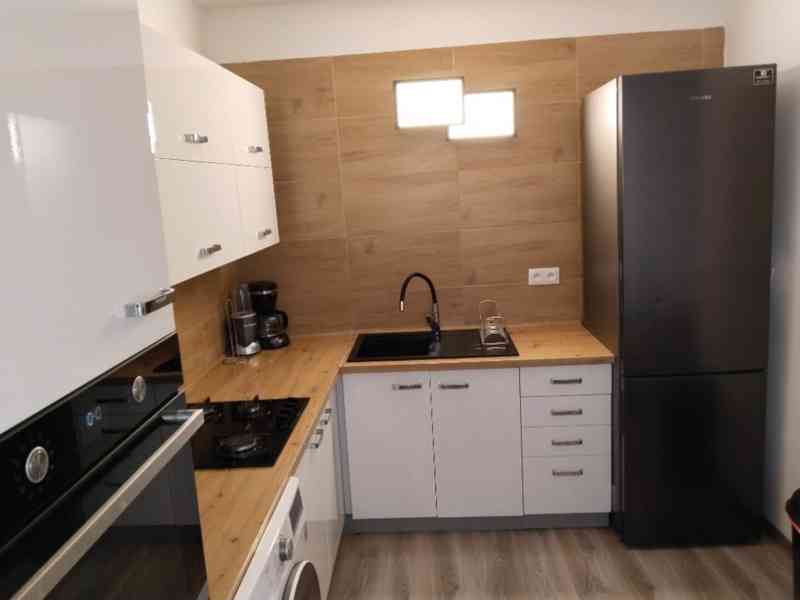 Prodej bytu 3+1 v DV v ulici Česká - foto 4