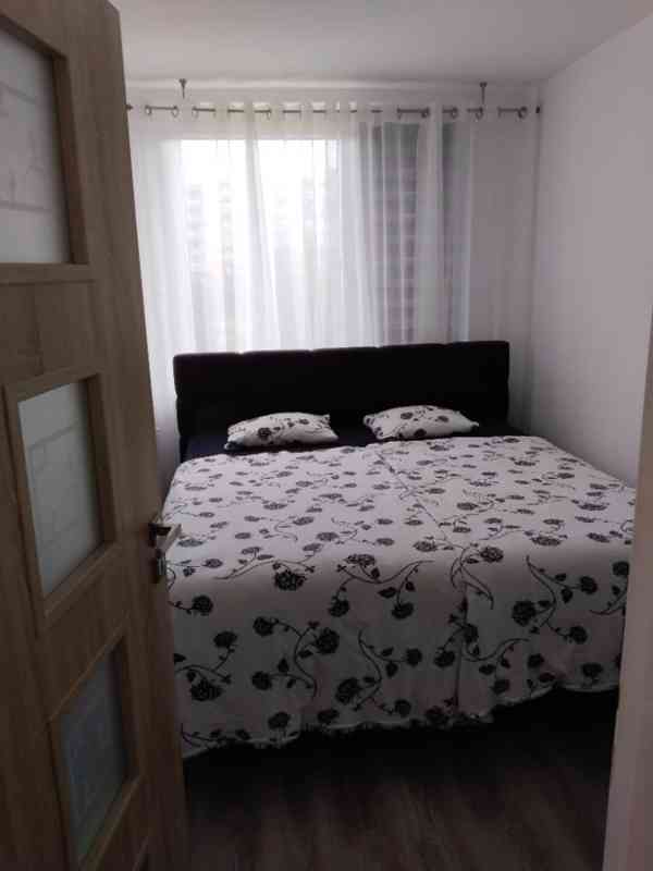 Prodej bytu 3+1 v DV v ulici Česká - foto 12