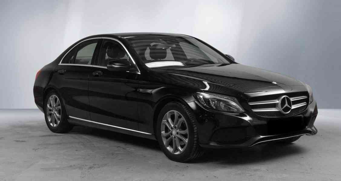 CENA: 227 858,39 Kč (9.000 €) Mercedes-Benz třídy C Mercedes - foto 1