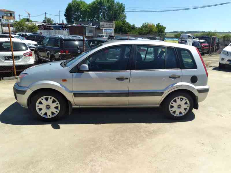 FORD FUSION 1.4 TDCI - foto 4