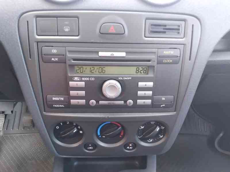FORD FUSION 1.4 TDCI - foto 18
