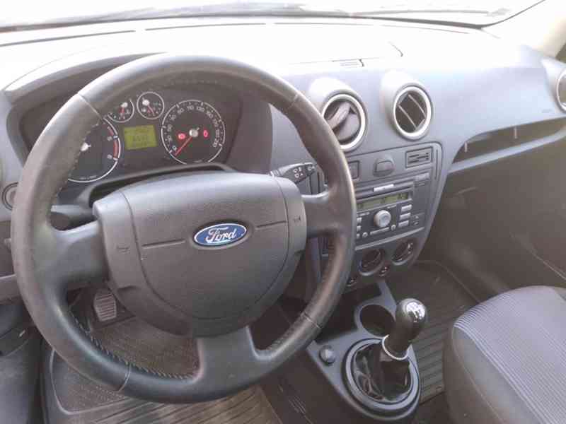 FORD FUSION 1.4 TDCI - foto 15