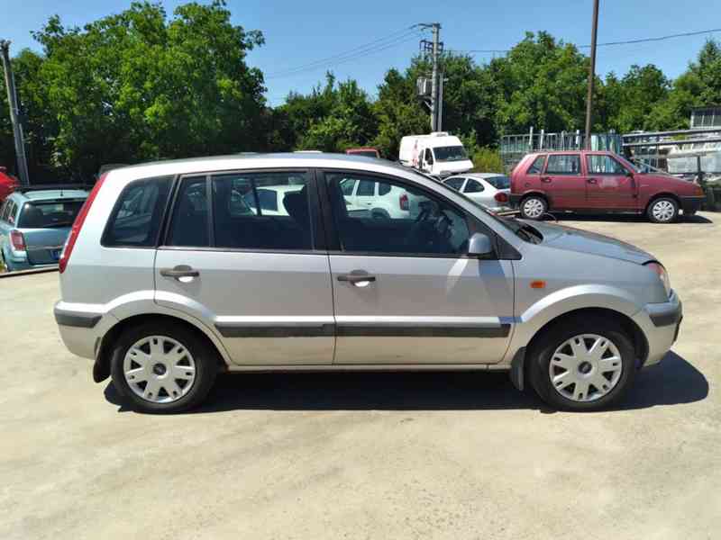 FORD FUSION 1.4 TDCI - foto 5