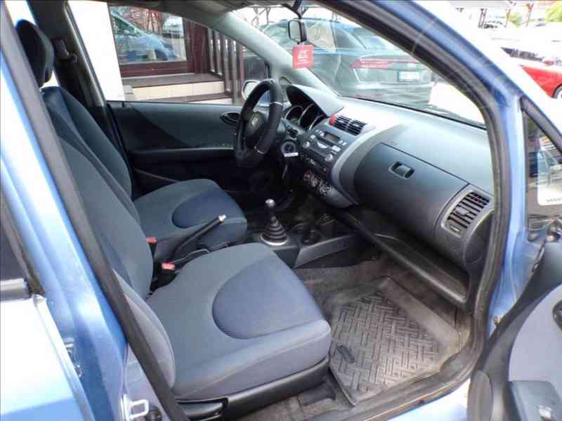 Honda Jazz 1,3 iDSi KLIMATIZACE - foto 11