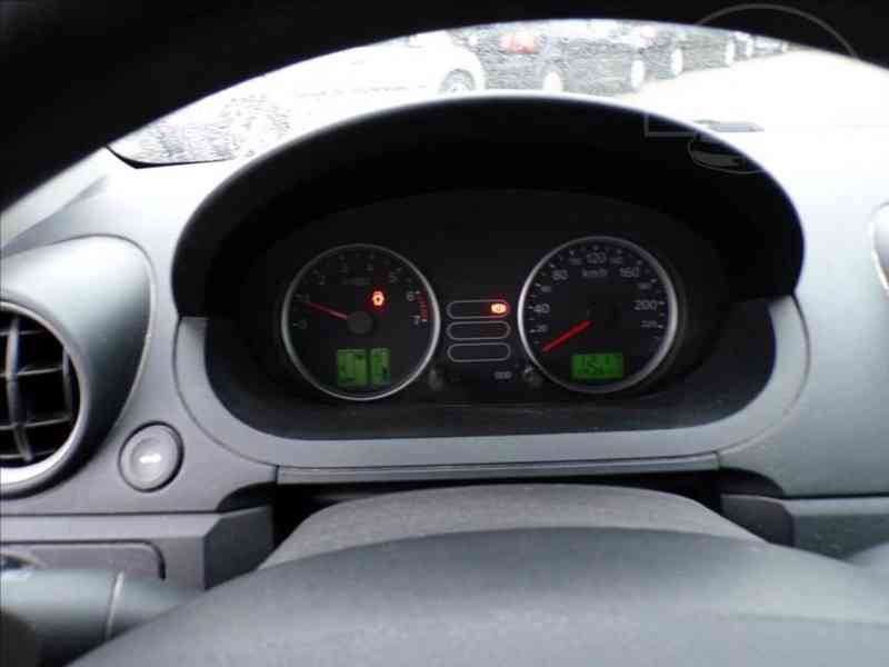 Ford Fiesta 1,3 i KLIMA - foto 5