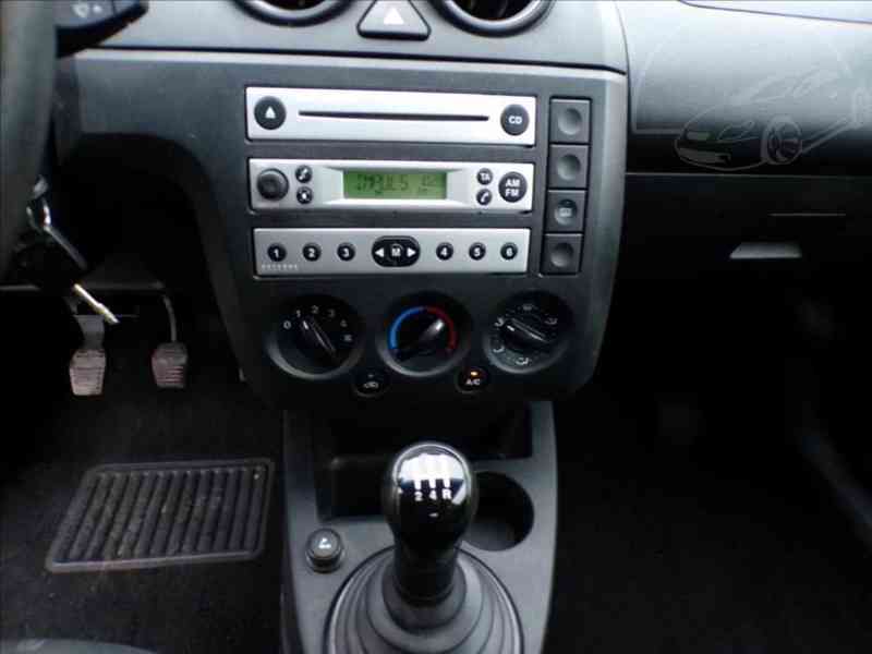 Ford Fiesta 1,3 i KLIMA - foto 6