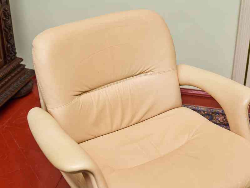 Designové kancelářské křeslo, přírodní kůže - foto 2