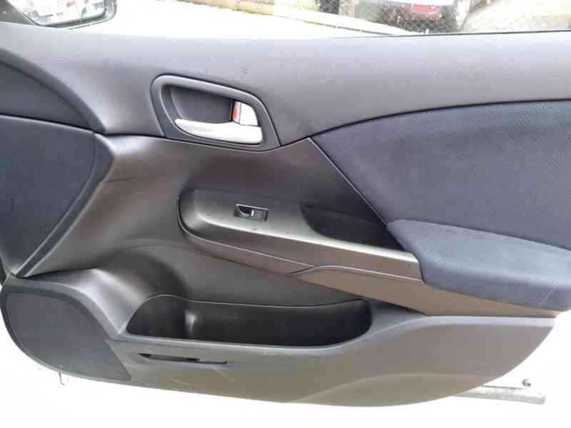 HONDA CIVIC 2.2 i-DTEC SPORT ČR,AC,SERVISKA - foto 32