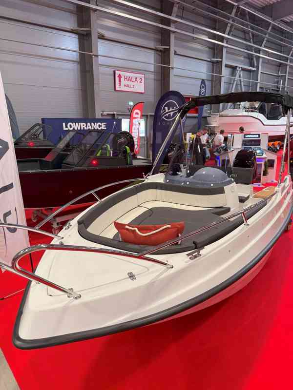 Nový motorový člun Giant 475 Sport+MOTOR - foto 3