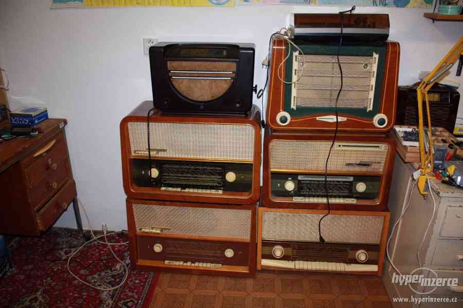 Zbierka starých rádií, magnetofónov a gramofónov - foto 7