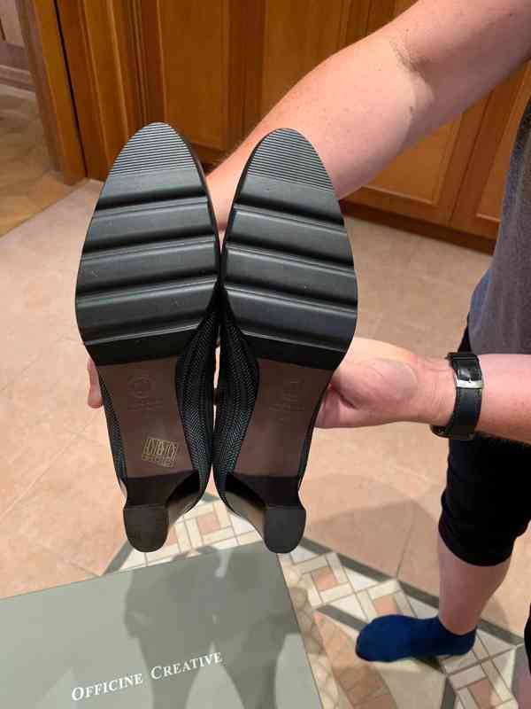 Nové dámské krásné celokožené jarní střevíce - foto 8