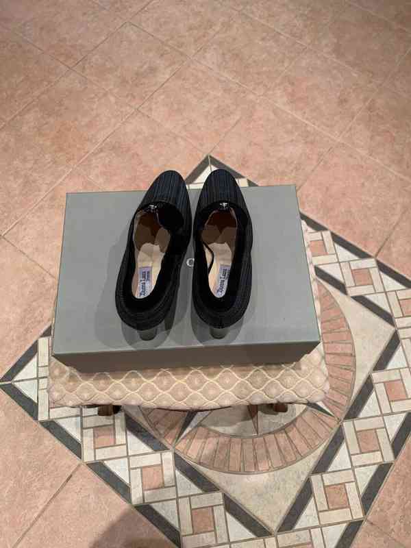 Nové dámské krásné celokožené jarní střevíce - foto 6