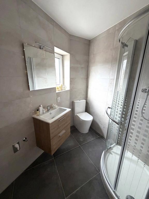 PRONÁJEM NOVOSTAVBY BYTU 2+KK S PARKOVACÍM STÁNÍM V BRNĚ - foto 9