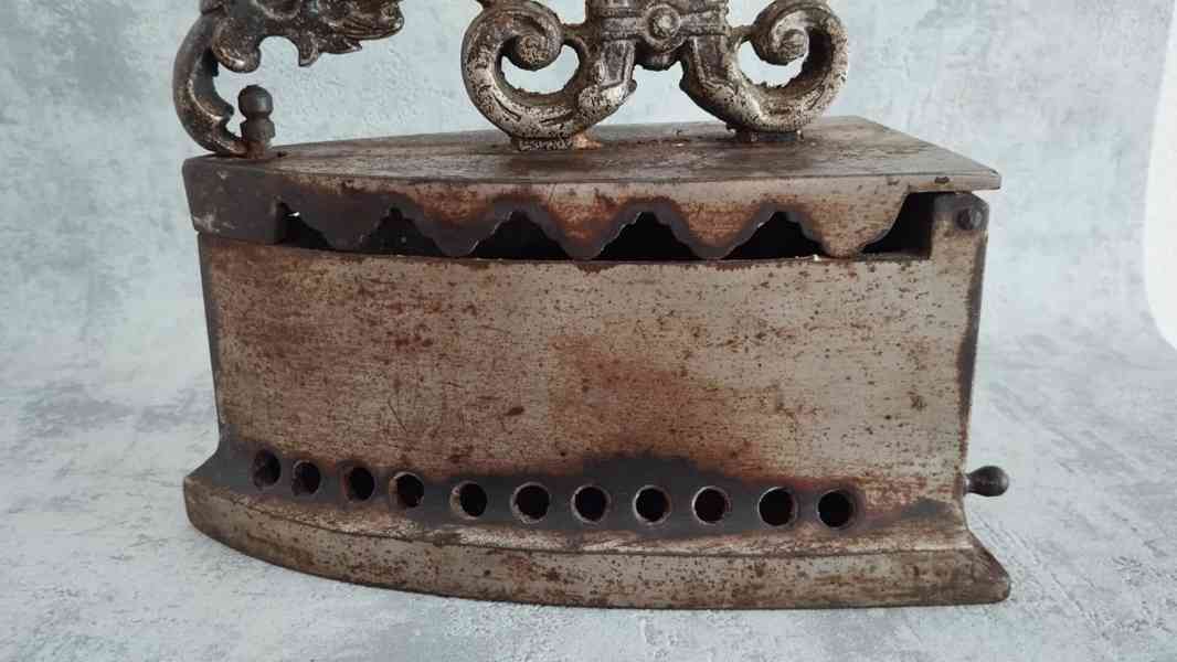 Stará orig. atypická žehlička DRAK - foto 15