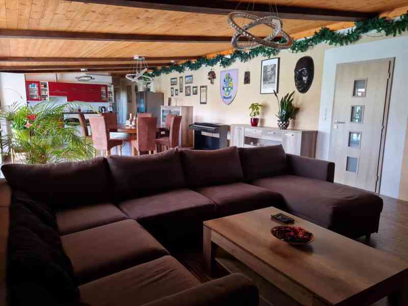 Pronájem jezdeckého areálu s nadstandardním domem a wellness - foto 4