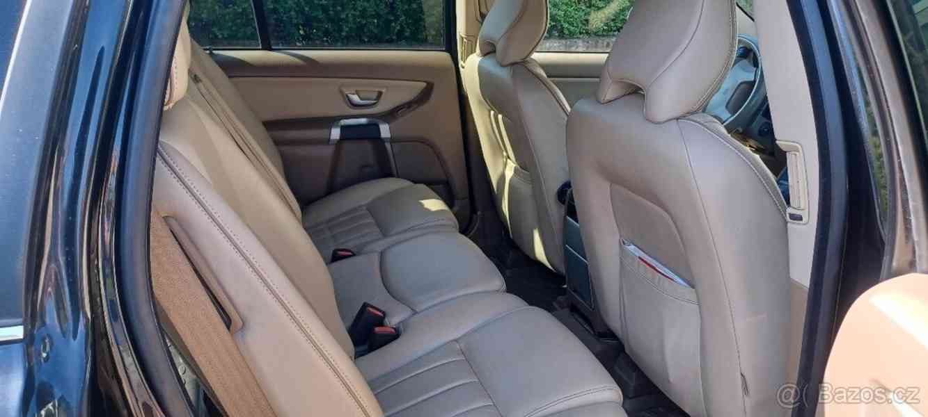 Volvo XC90 2,4   7 míst 4x4 D5 147kW - foto 9