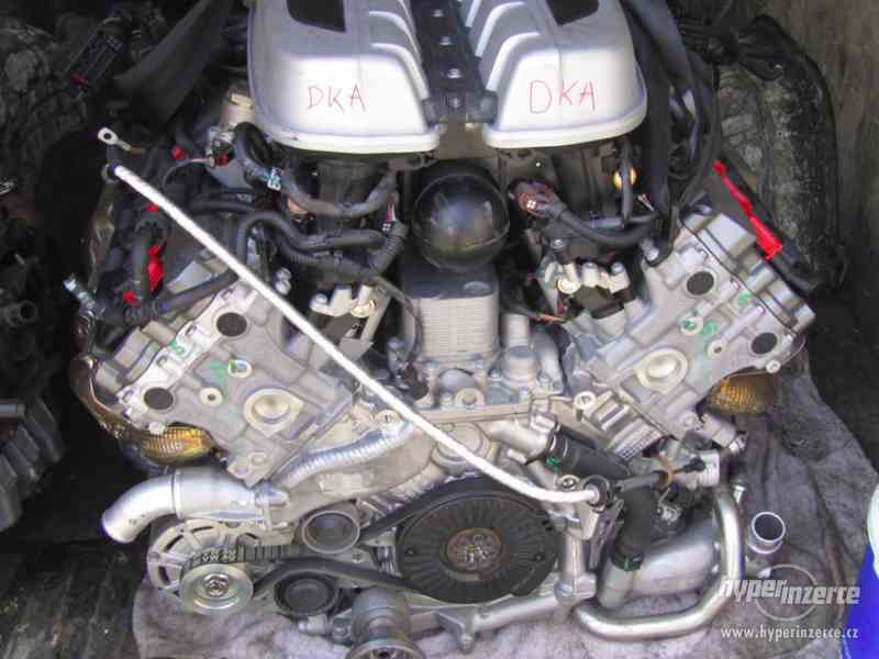 motor Audi R8 - foto 1