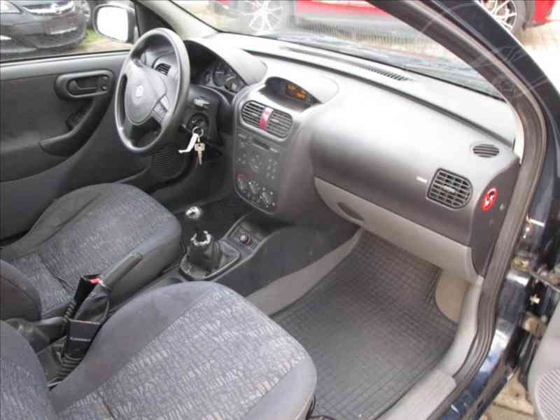 Opel Corsa 1,2 16V Comfort - foto 10