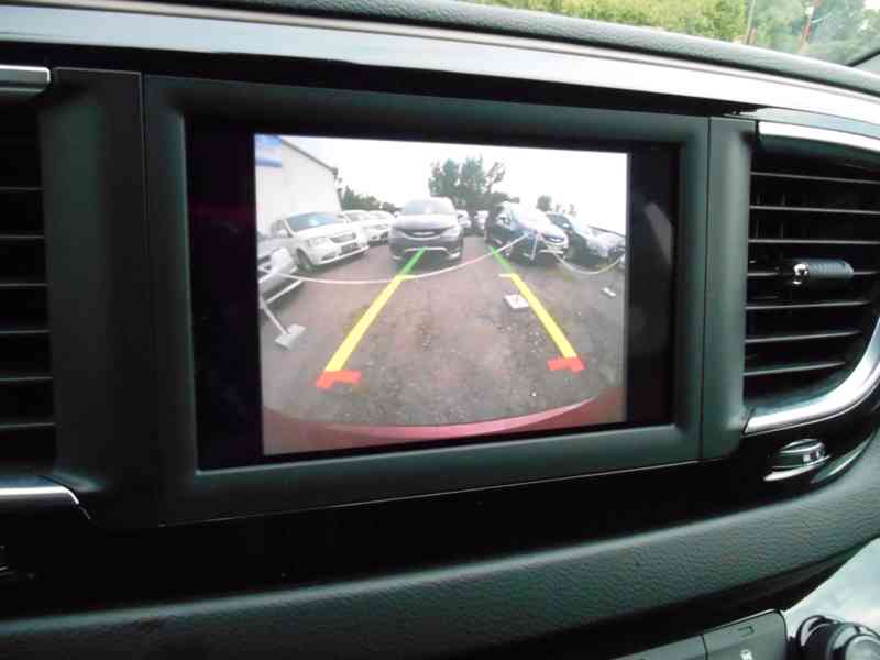 CHRYSLER PACIFICA 3,6L DVD 8 MÍST TOURING L 2018 - foto 14