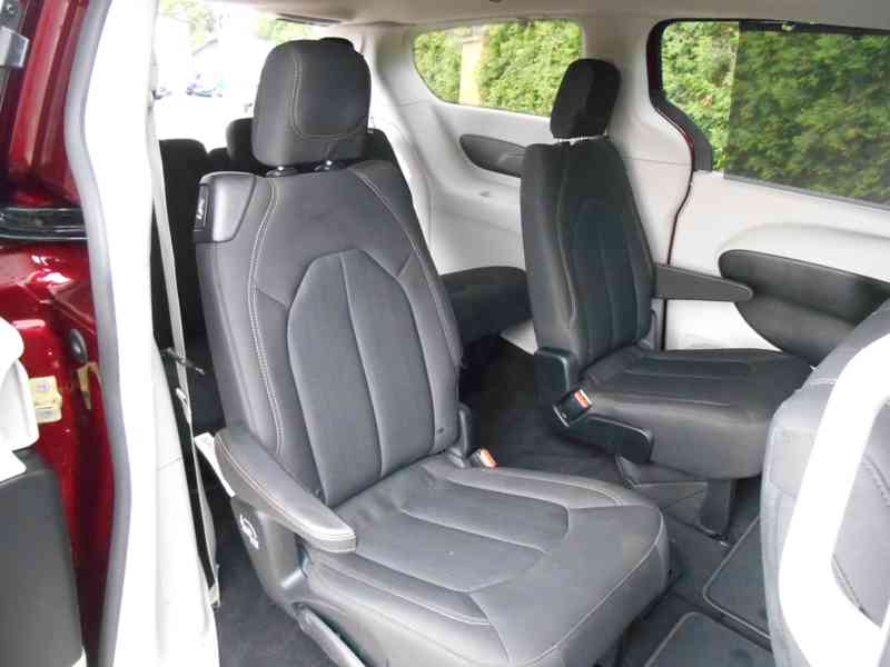 CHRYSLER PACIFICA 3,6L DVD 8 MÍST TOURING L 2018 - foto 8