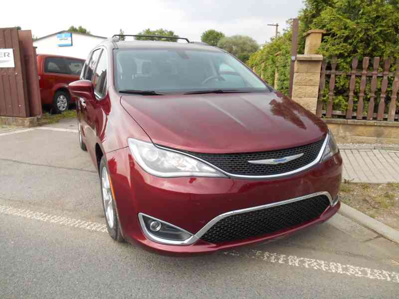 CHRYSLER PACIFICA 3,6L DVD 8 MÍST TOURING L 2018 - foto 6