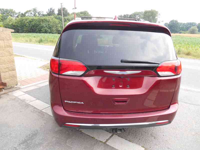 CHRYSLER PACIFICA 3,6L DVD 8 MÍST TOURING L 2018 - foto 5