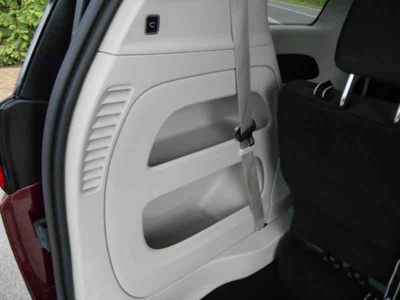 CHRYSLER PACIFICA 3,6L DVD 8 MÍST TOURING L 2018 - foto 12