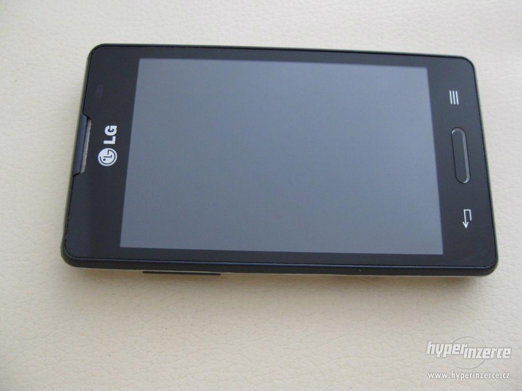 LG-E440 - dotykový mobilní telefon - foto 1