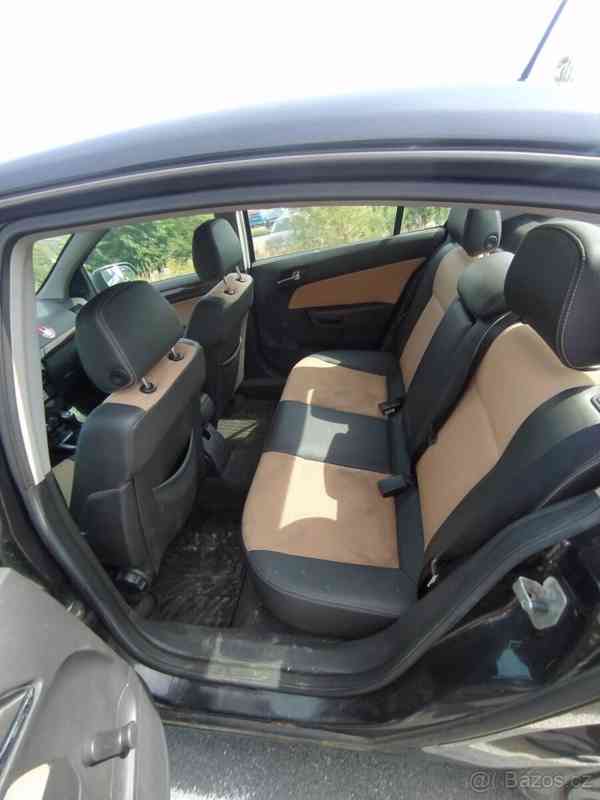 Opel Astra 1.8 16V Sedan	 - foto 5