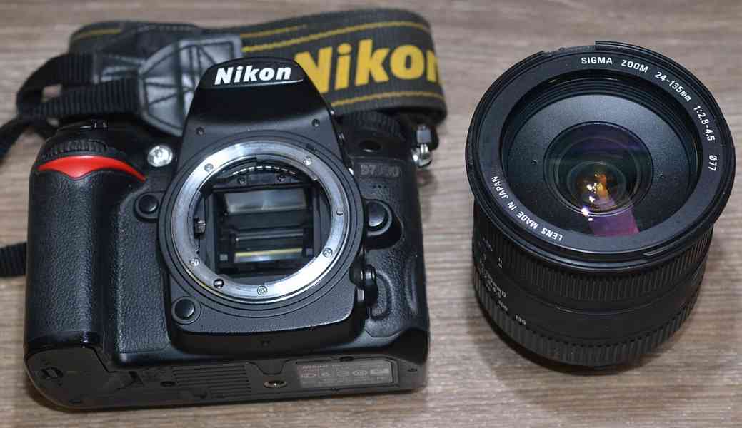 Nikon D7000 + Sigma AF 24-135mm D ** 22 000 Exp. - foto 3