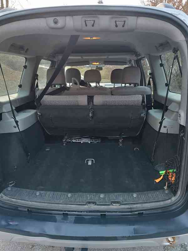 Dacia Logan, 7 míst - foto 6