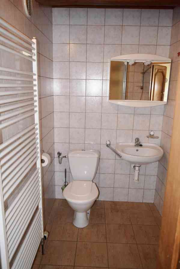 Prodej rodinného domu s bazénem v obci Kasalice - foto 18