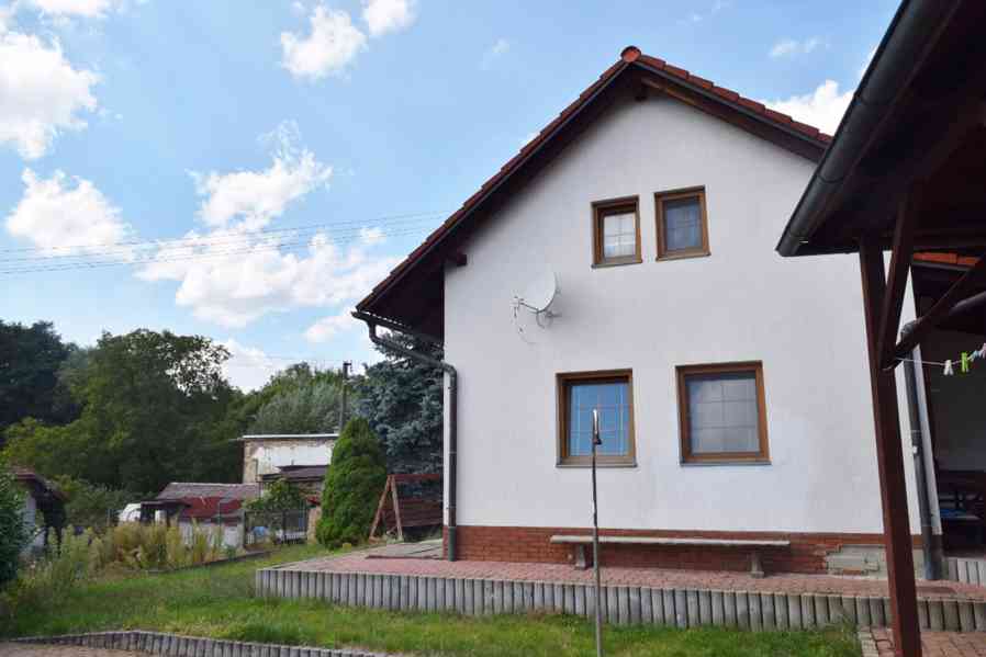 Prodej rodinného domu s bazénem v obci Kasalice - foto 4