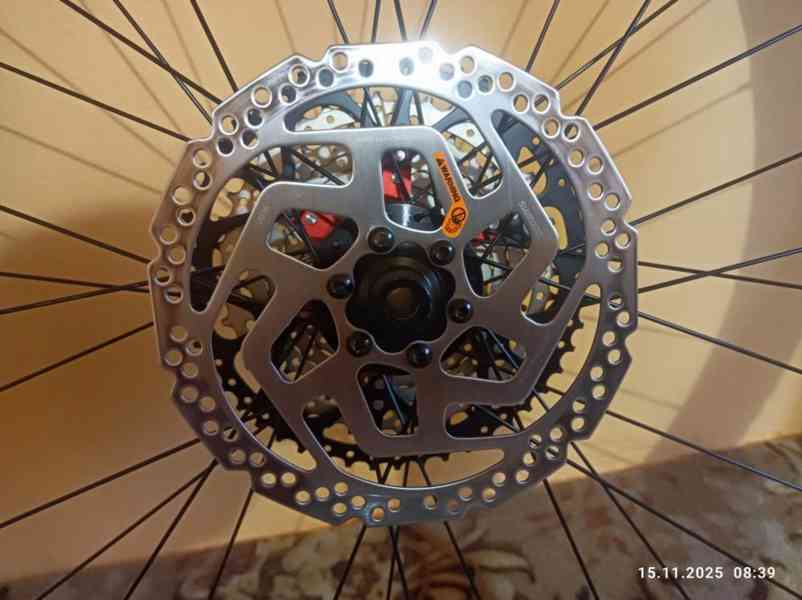 Prodám kompletní kola BONTRAGER Connection/DC20 29 Disc  - foto 4