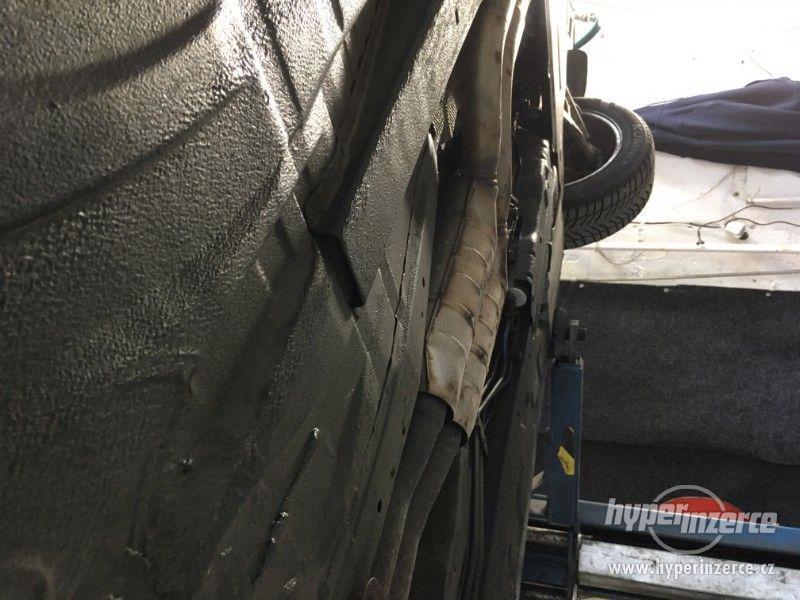 Prodám BMW e46 320i, STK 11/2021 - foto 9