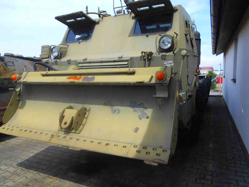 Tatra 813 8x8 RM-70 - foto 2