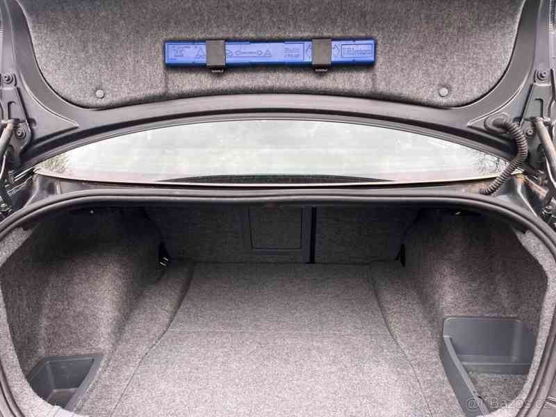 BMW Řada 3 3,0   330d M-paket, manuál, 180 kW - foto 14
